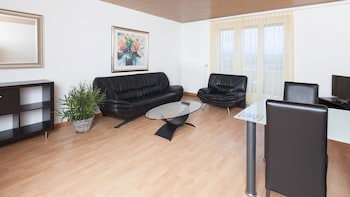 Apartments Swiss Star University