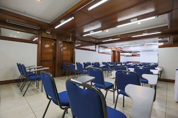 Golden Tulip Goiania Address