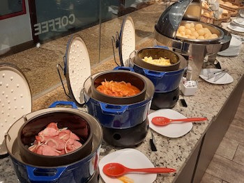 Golden Tulip Goiania Address