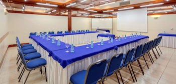 Golden Tulip Goiania Address