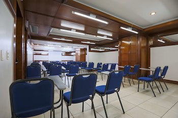 Golden Tulip Goiania Address
