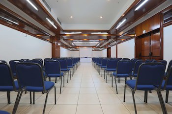 Golden Tulip Goiania Address