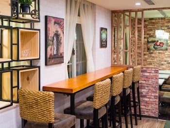 E House Hotel