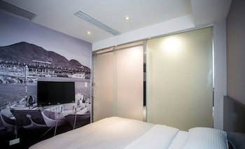 E House Hotel
