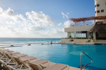 Bsea Cancun Plaza Hotel