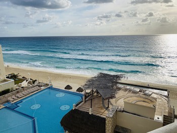 Bsea Cancun Plaza Hotel