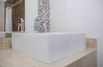 Bsea Cancun Plaza Hotel