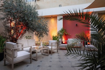 Corp Amman Hotel