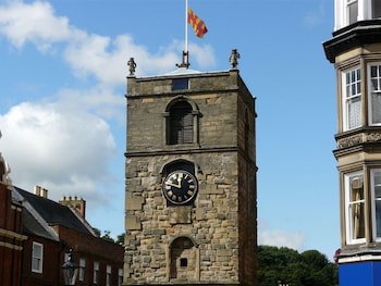 Premier Lodge