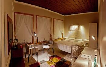 Hich Hotel Konya