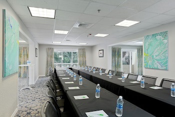 Holiday Inn Resort Grand Cayman, An Ihg Hotel