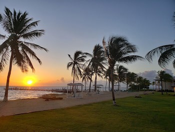 Holiday Inn Resort Grand Cayman, An Ihg Hotel