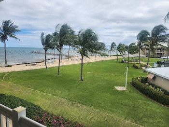 Holiday Inn Resort Grand Cayman, An Ihg Hotel