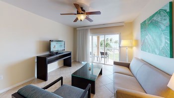 Holiday Inn Resort Grand Cayman, An Ihg Hotel
