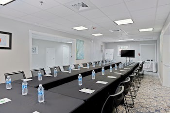 Holiday Inn Resort Grand Cayman, An Ihg Hotel