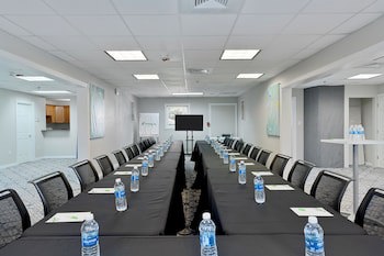 Holiday Inn Resort Grand Cayman, An Ihg Hotel