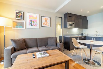 Mondrian Suites Berlin Checkpoint Charlie fotoğrafı