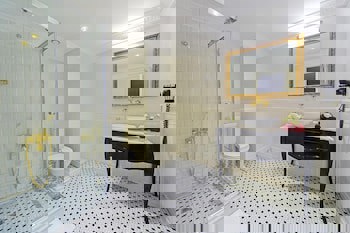 Meroddi Galata Mansion