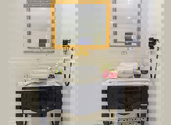 Meroddi Galata Mansion