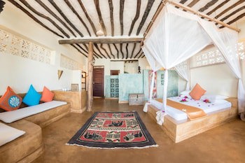 Sunshine Marine Lodge