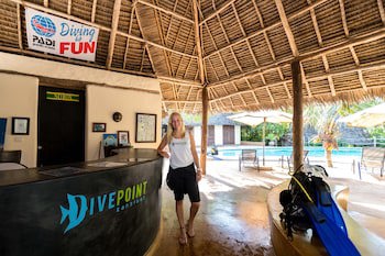 Sunshine Marine Lodge