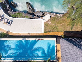 Sunshine Marine Lodge