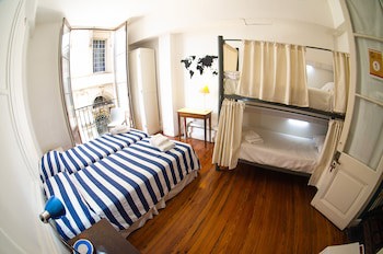 Ba Stop Hotel House