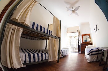 Ba Stop Hotel House