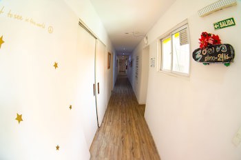 Ba Stop Hotel House