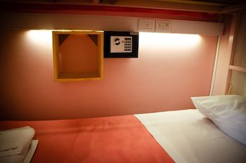 Ba Stop Hotel House
