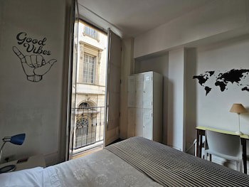 Ba Stop Hotel House