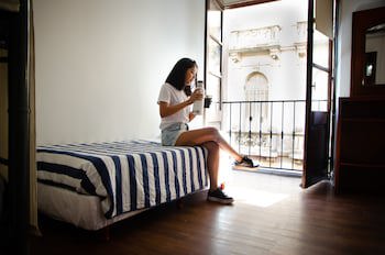 Ba Stop Hotel House