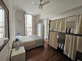 Ba Stop Hotel House