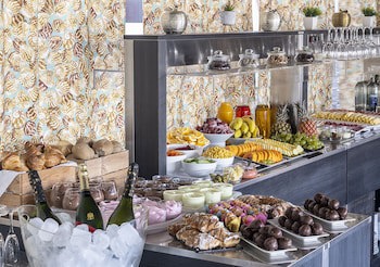 Axelbeach Maspalomas Apartments & Lounge Club - Adults Only