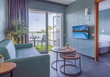 Axelbeach Maspalomas Apartments & Lounge Club - Adults Only