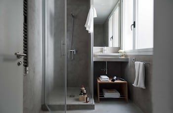 Eric Vokel Madrid Suites