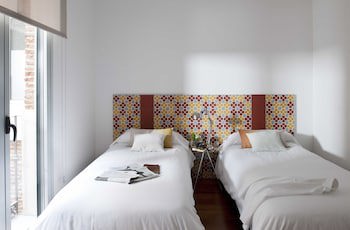 Eric Vokel Madrid Suites