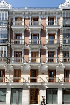Eric Vokel Madrid Suites