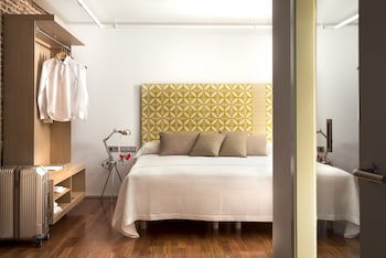 Eric Vokel Madrid Suites