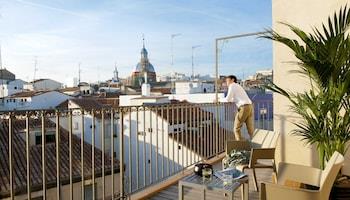 Eric Vokel Madrid Suites