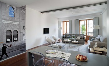 Eric Vokel Madrid Suites