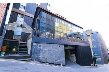 Elysee Hotel