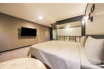 Elysee Hotel