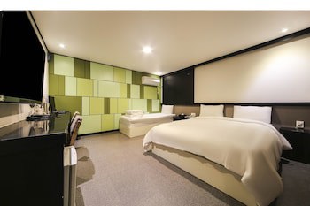 Elysee Hotel
