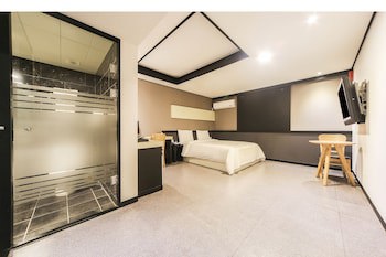 Elysee Hotel