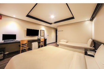 Elysee Hotel