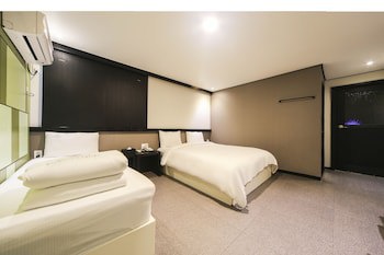 Elysee Hotel