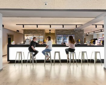 a&o Frankfurt Galluswarte - Hostel fotoğrafı