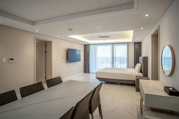 Boutique Villa De Aewol