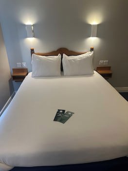 Go2 Glasgow Cumbernauld Hotel